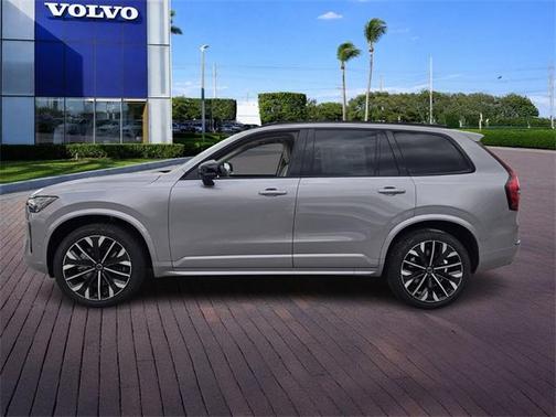 2026 Volvo XC90 B6 Ultra Dark Theme 7-Seater