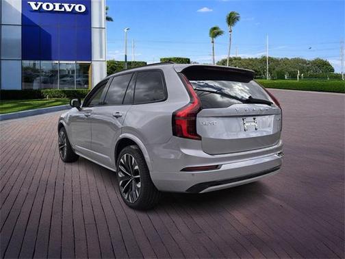 2026 Volvo XC90 B6 Ultra Dark Theme 7-Seater