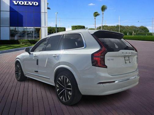 2026 Volvo XC90 Plug-In Hybrid T8 Plus 7-Seater