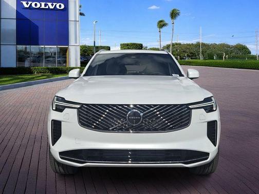 2026 Volvo XC90 Plug-In Hybrid T8 Plus 7-Seater