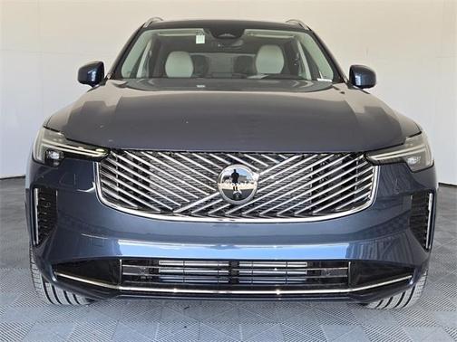 2025 Volvo XC90 Plug-In Hybrid T8 Ultra 7-Seater