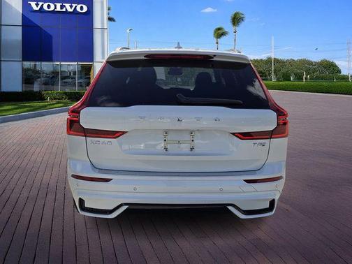 Crystal White 2026 Volvo XC60 Plug-In Hybrid T8 Plus
