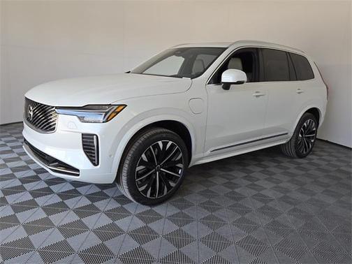 2025 Volvo XC90 Plug-In Hybrid T8 Plus 7-Seater