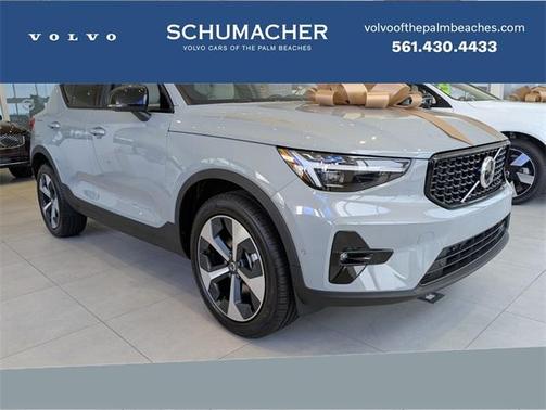 2026 Volvo XC40 B5 Plus