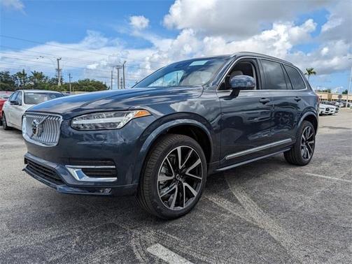 2025 Volvo XC90 B6 Plus 7-Seater