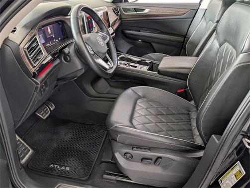 2024 Volkswagen Atlas 2.0T SEL Premium R-Line