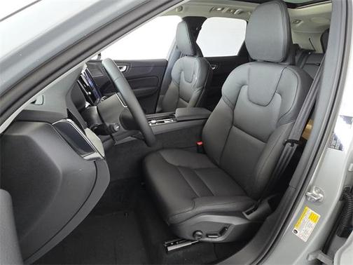 2025 Volvo XC60 Plug-In Hybrid T8 Plus