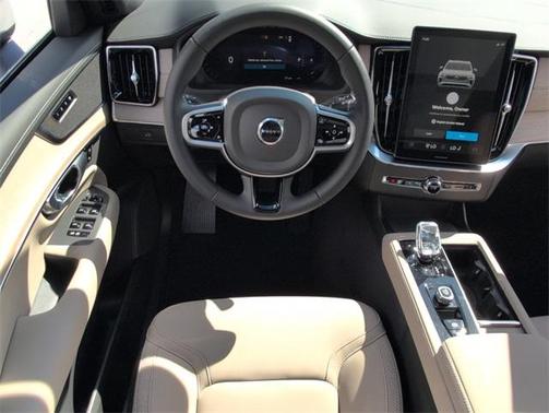 2026 Volvo XC90 B5 Core
