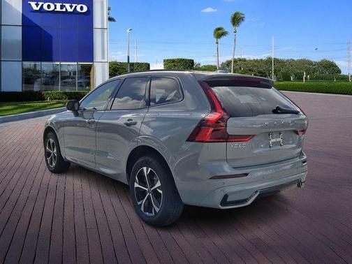 2026 Volvo XC60 B5 Core