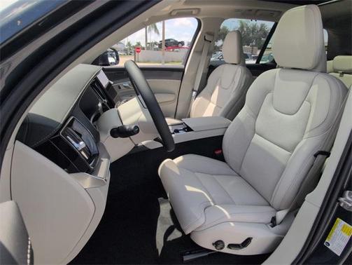 2026 Volvo XC90 B6 Ultra 7-Seater