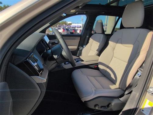 2026 Volvo XC90 B6 Core