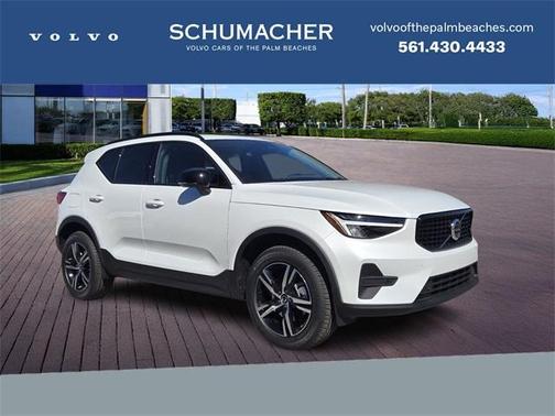 2026 Volvo XC40 B5 Core