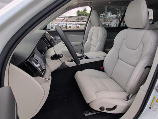 2026 Volvo XC90 B6 Ultra 7-Seater