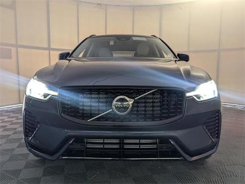 2025 Volvo XC60 Plug-In Hybrid T8 Plus