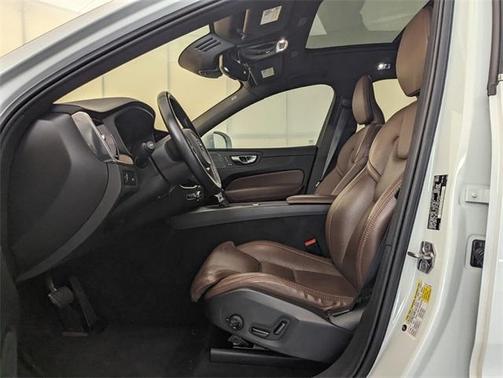 2021 Volvo XC60 T5 Inscription