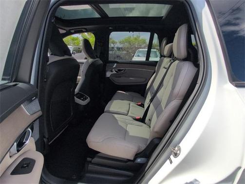 2026 Volvo XC90 B6 Ultra Dark Theme 7-Seater