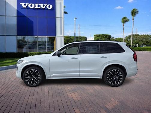 2026 Volvo XC90 B6 Ultra Dark Theme 7-Seater