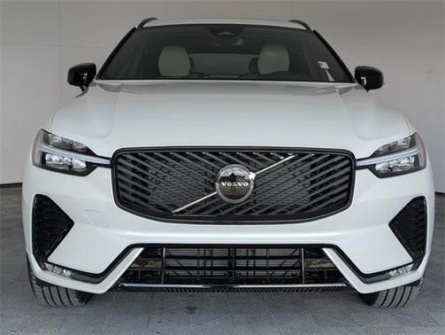 2026 Volvo XC60 B5 Core