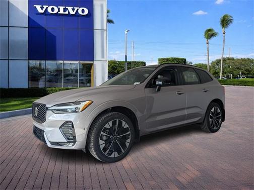 2026 Volvo XC60 B5 Plus