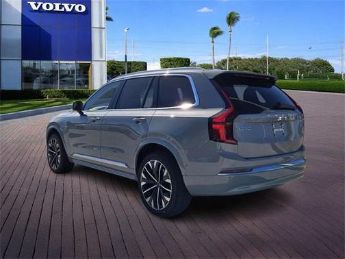 2026 Volvo XC90 B6 Plus 7-Seater