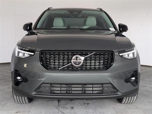 2026 Volvo XC40