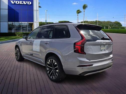 2026 Volvo XC90 B6 Ultra Dark Theme 7-Seater