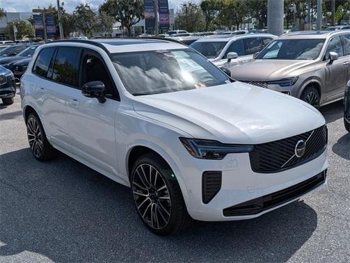 2026 Volvo XC90 B6 Ultra Dark Theme 7-Seater