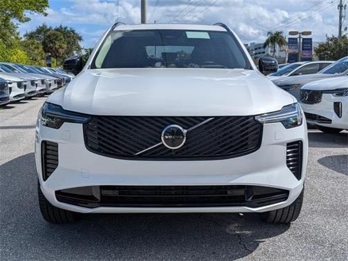 2026 Volvo XC90 B6 Ultra Dark Theme 7-Seater