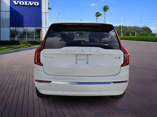 2026 Volvo XC90 B6 Ultra 7-Seater