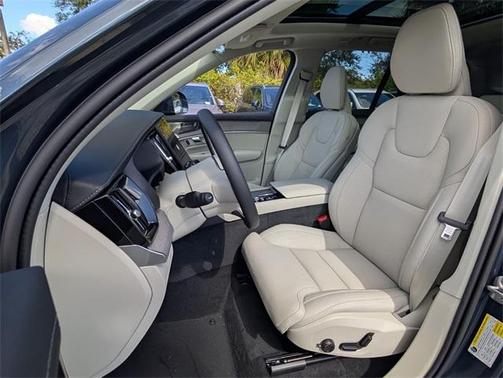 2026 Volvo XC90 B6 Ultra 7-Seater