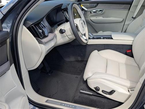 2026 Volvo XC90 B6 Ultra 7-Seater