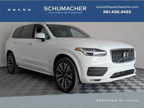 2022 Volvo XC90 T6 Momentum 7 Passenger