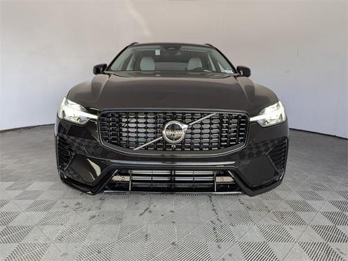 2025 Volvo XC60 Plug-In Hybrid T8 Ultra