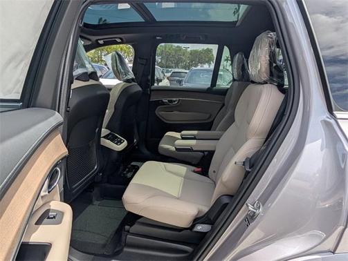 2026 Volvo XC90 B6 Plus 6-Seater