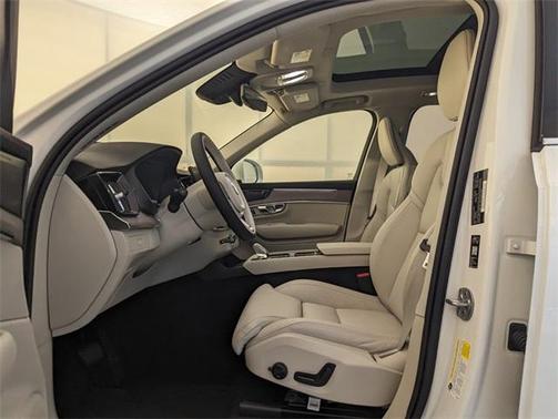 2026 Volvo XC90 B6 Ultra 7-Seater