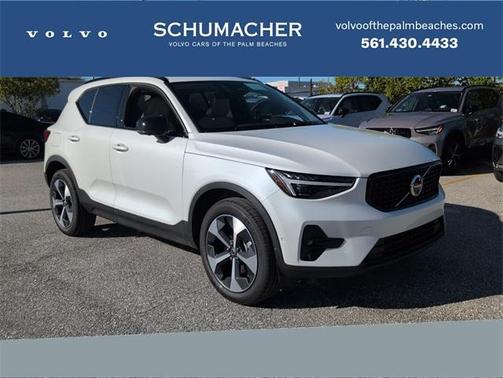 2026 Volvo XC40 B5 Plus