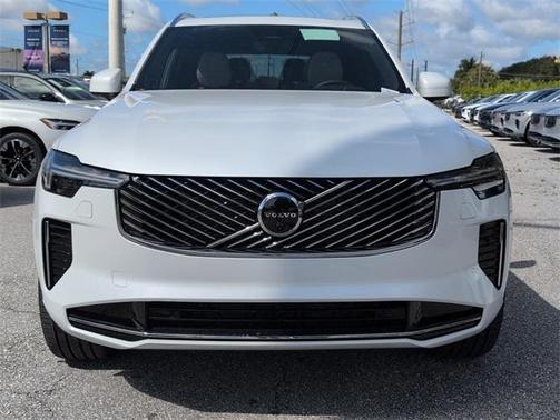 2026 Volvo XC90 B6 Plus 7-Seater