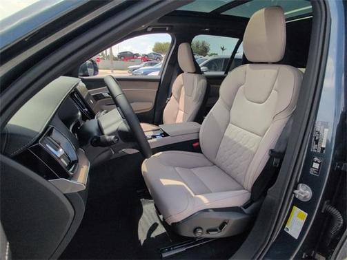 2026 Volvo XC90 B5 Core