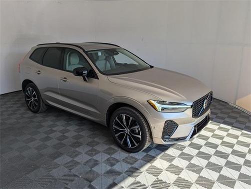2025 Volvo XC60 B5 Plus