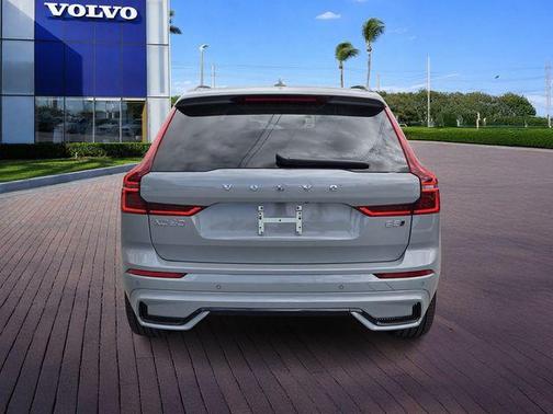 2026 Volvo XC60 B5 Ultra