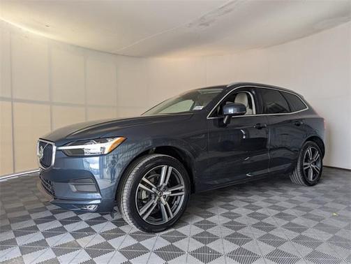 2021 Volvo XC60 T5 Momentum