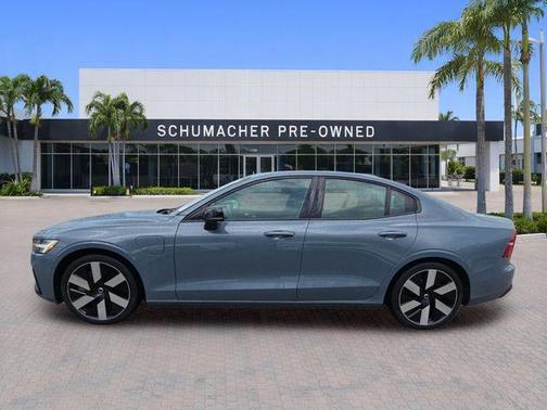 Thunder Gray Metallic 2024 Volvo S60 Recharge Plug-In Hybrid T8 Plus Dark Theme