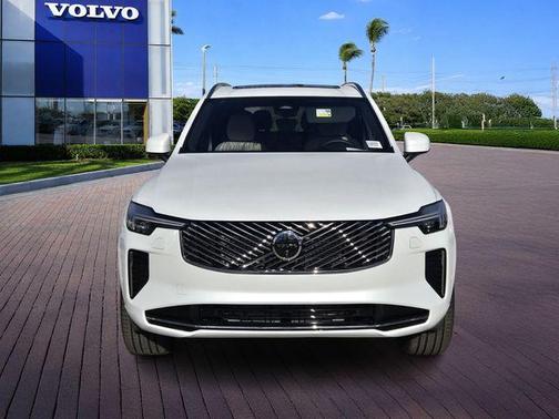 Crystal White Pearl 2026 Volvo XC90 B6 Ultra 7-Seater