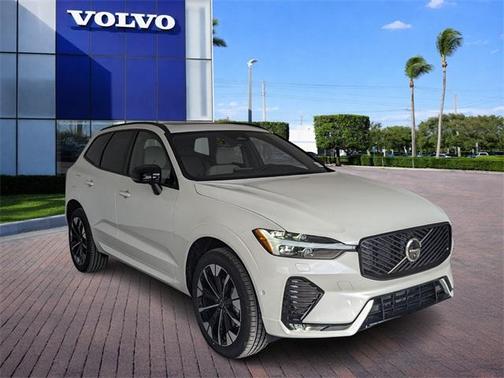 2026 Volvo XC60 B5 Plus
