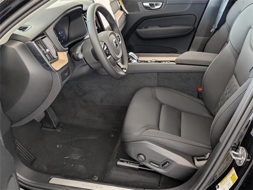2026 Volvo XC60 B5 Core