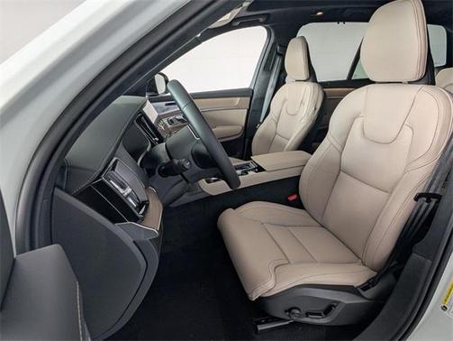 2026 Volvo XC90 B6 Ultra Dark Theme 7-Seater