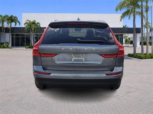 2020 Volvo XC60 T5 Momentum