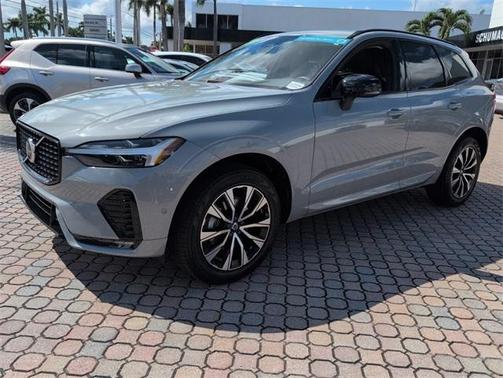 2024 Volvo XC60 B5 Plus Dark Theme