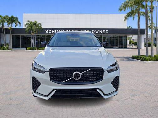 Crystal White Metallic 2024 Volvo XC60 B5 Plus Dark Theme