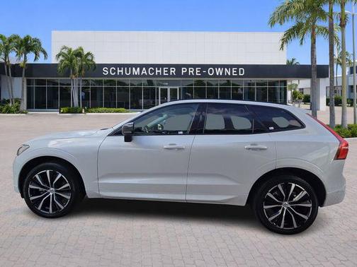 Crystal White Metallic 2024 Volvo XC60 B5 Plus Dark Theme